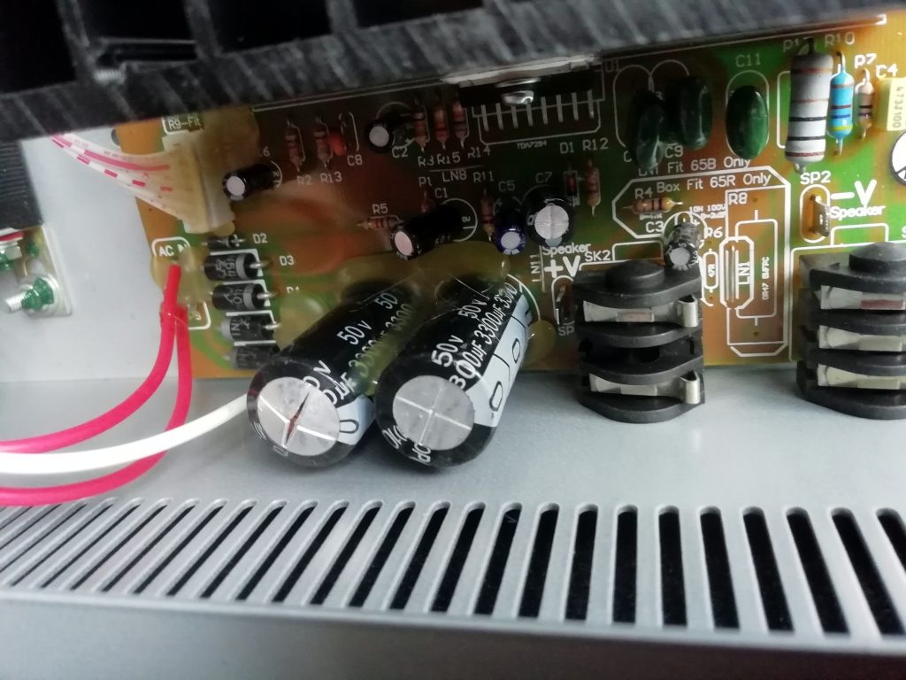 Laney RB3 Bass Guitar Amplifier Repair Wired Wood