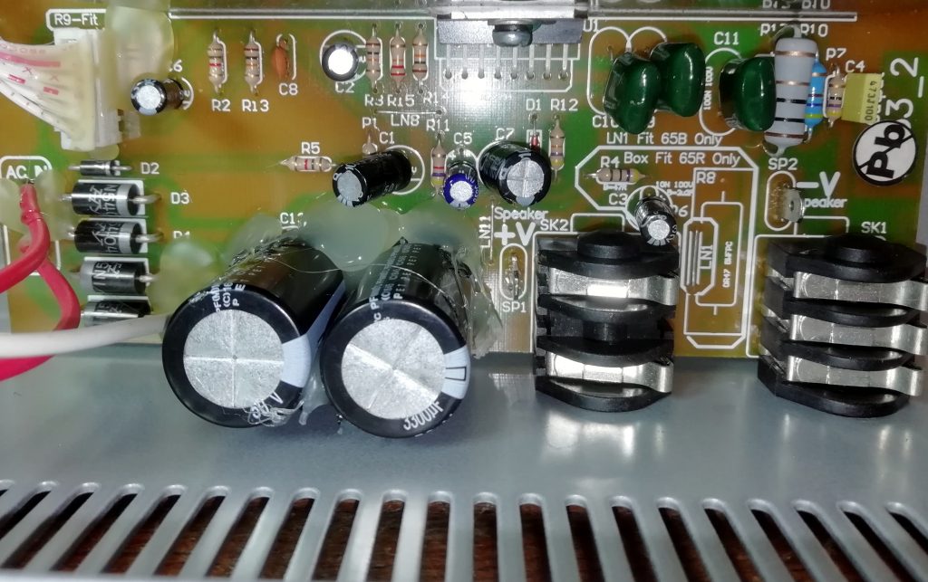 Laney RB3 Bass Guitar Amplifier Repair Wired Wood