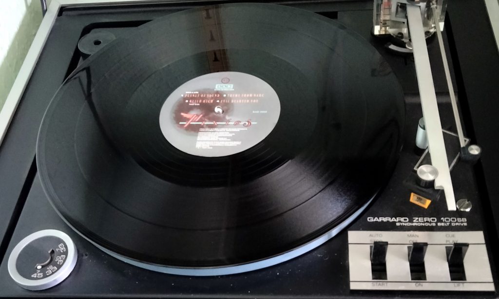 Garrard Zero 100 SB turntable