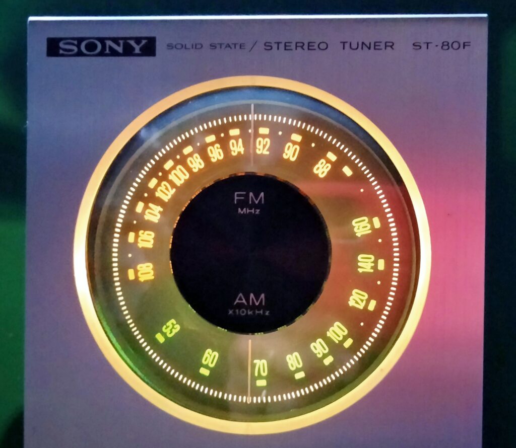 Sony ST 80 F Illuminated dial