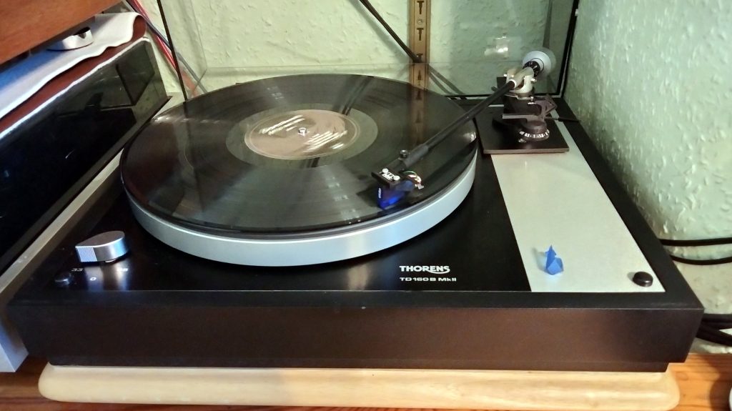 Thorens TD 160. Cosmetic restored