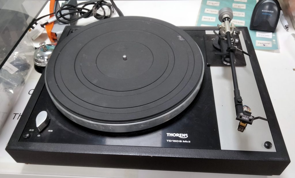 Thorens TD 160 Turntable